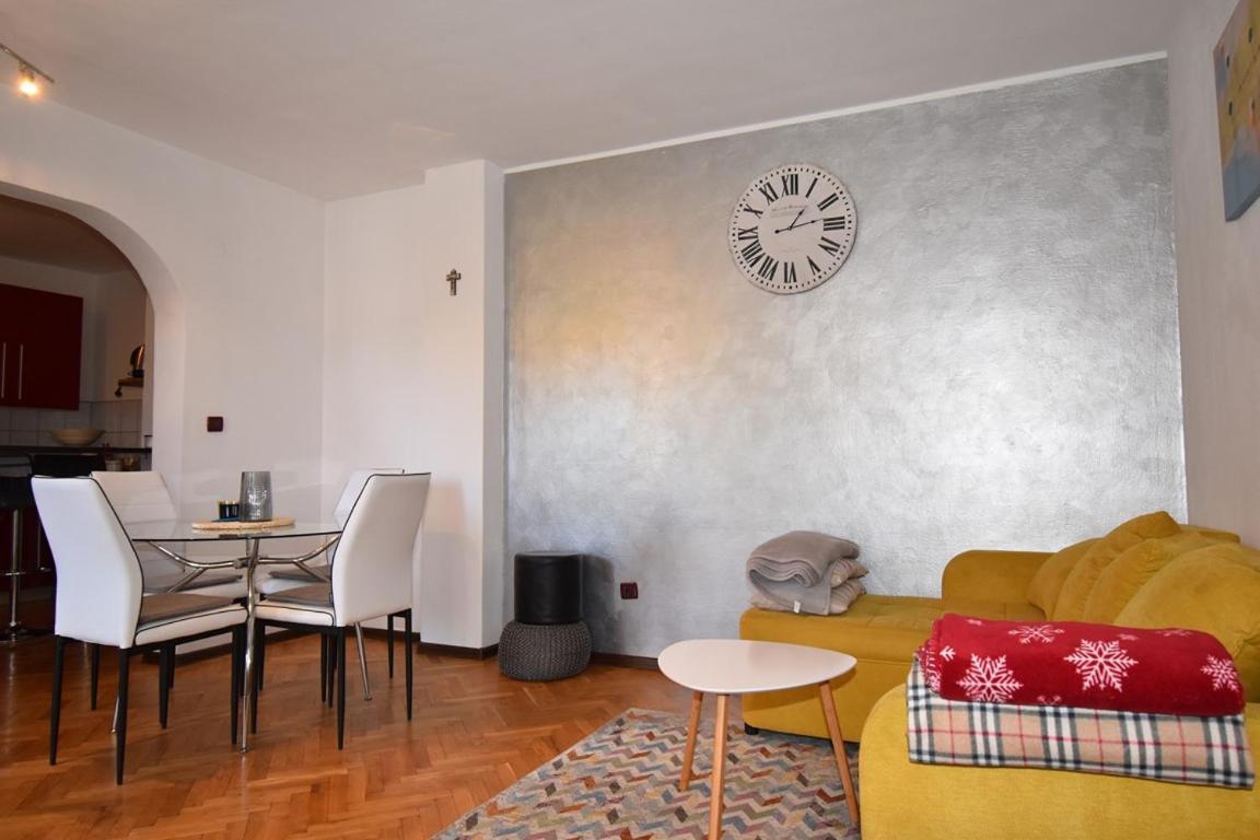 Superior Familiy Apartment Tina Vrsar Exterior photo